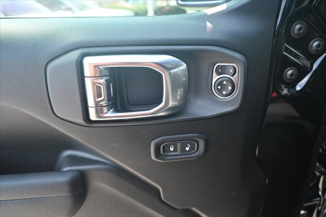 2025 Jeep Wrangler 4-Door Summit 4x4