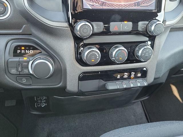 2026 Ram 1500 Tradesman Crew Cab 4x4 5'7" Box