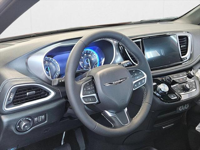 2025 Chrysler Pacifica PACIFICA SELECT