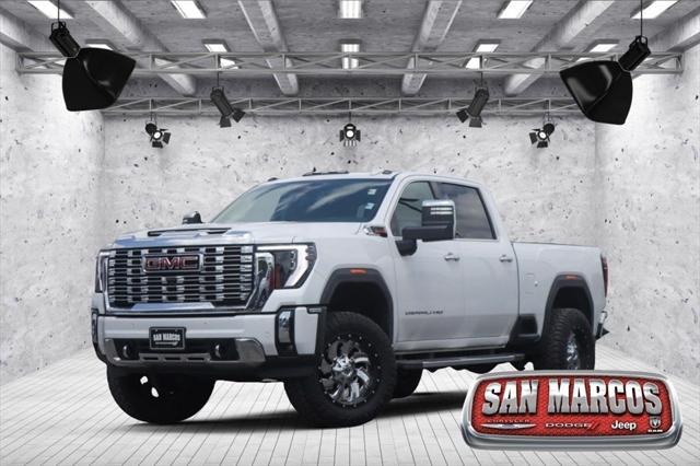 2024 GMC Sierra 2500HD 4WD Crew Cab Standard Bed Denali