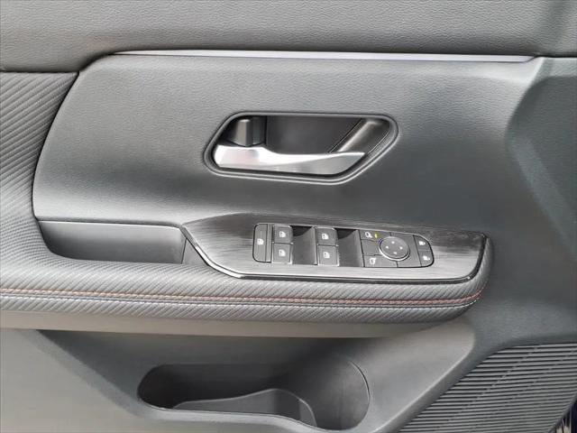 2025 Nissan Kicks SR Intelligent AWD