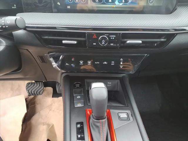 2025 Nissan Kicks SR Intelligent AWD