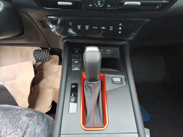 2025 Nissan Kicks SR Intelligent AWD
