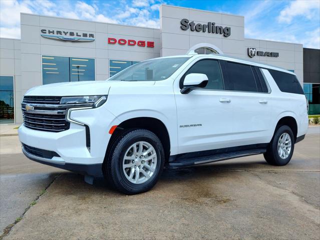 2023 Chevrolet Suburban 2WD LT