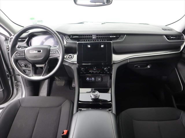 2021 Jeep Grand Cherokee Laredo 4x2