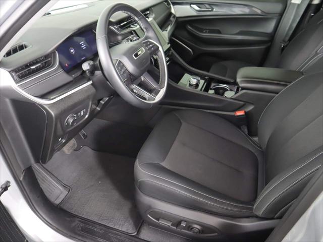 2021 Jeep Grand Cherokee Laredo 4x2