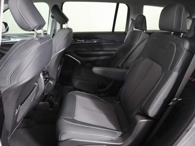 2021 Jeep Grand Cherokee Laredo 4x2