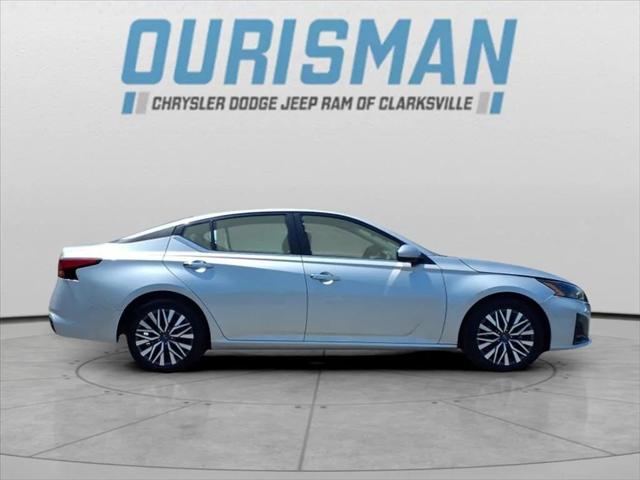 2023 Nissan Altima SV FWD