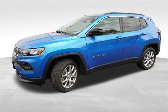2024 Jeep Compass Latitude Lux FWD