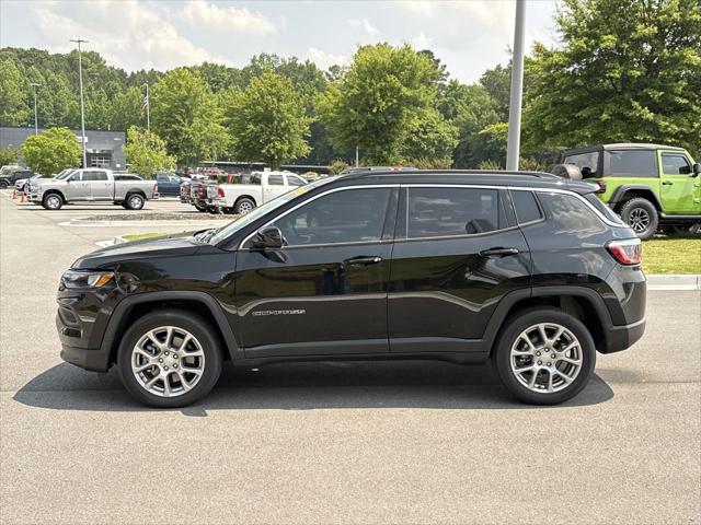 2024 Jeep Compass Latitude Lux FWD