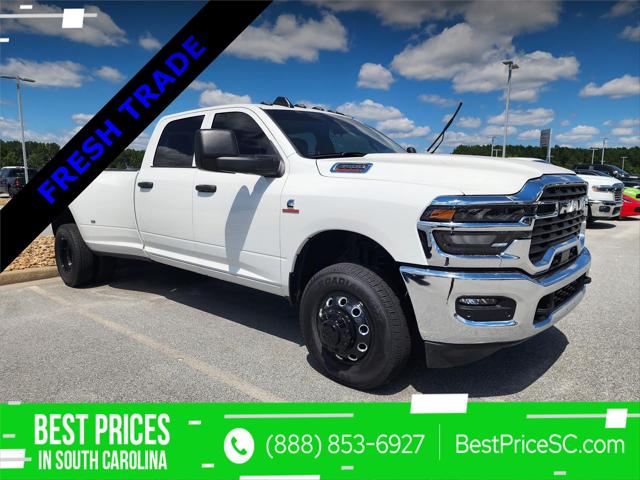 2025 RAM 3500 Tradesman Crew Cab 4x4 8 Box