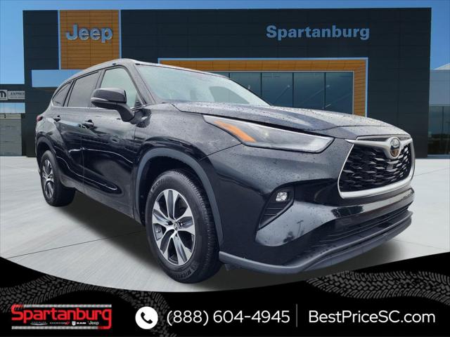 2024 Toyota Highlander LE