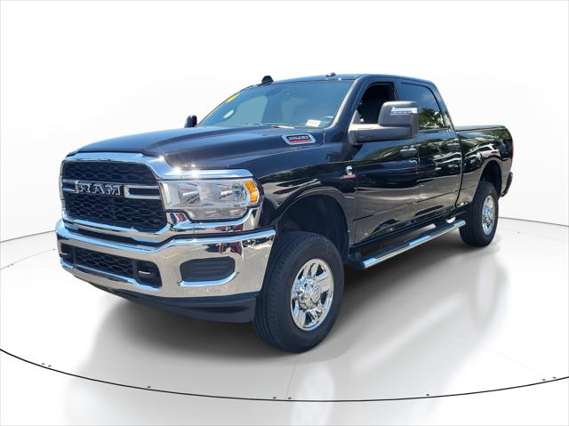 2024 RAM 2500 Tradesman Crew Cab 4x4 64 Box