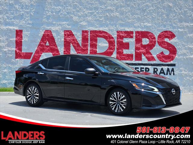 2024 Nissan Altima SV FWD