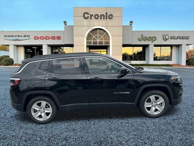 2022 Jeep Compass Latitude FWD