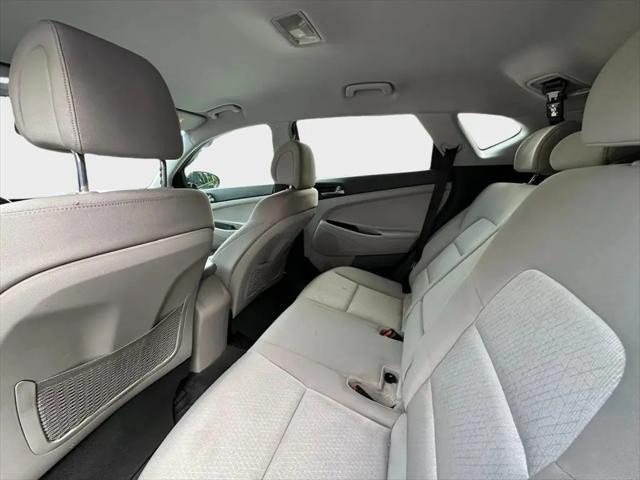 2016 Hyundai Tucson SE