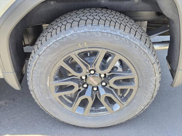 2025 GMC Sierra 1500 4WD Crew Cab Short Box Elevation with 3SB