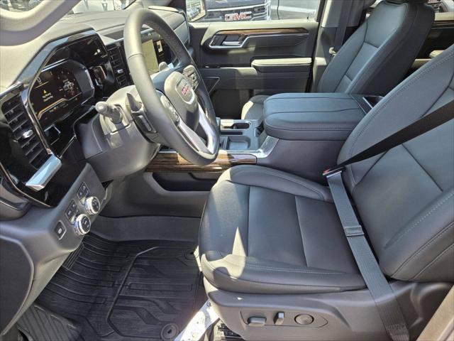 2025 GMC Sierra 1500 4WD Crew Cab Short Box Elevation with 3SB