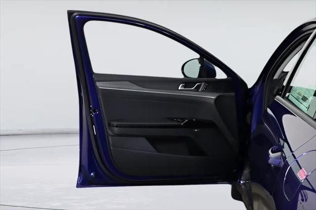 2025 Kia K5 EX