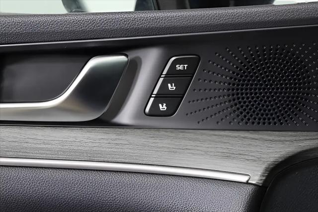2025 Kia K5 EX