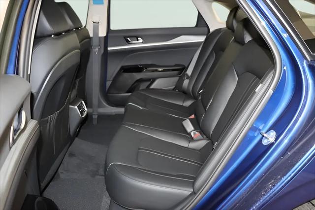 2025 Kia K5 EX