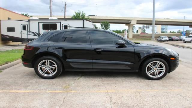 2018 Porsche Macan Standard