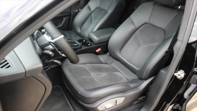 2018 Porsche Macan Standard
