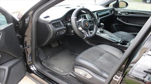 2018 Porsche Macan Standard