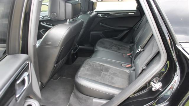 2018 Porsche Macan Standard