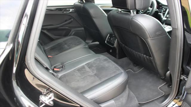 2018 Porsche Macan Standard