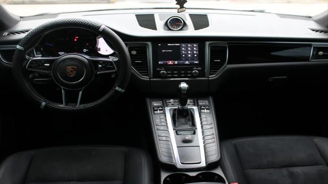 2018 Porsche Macan Standard