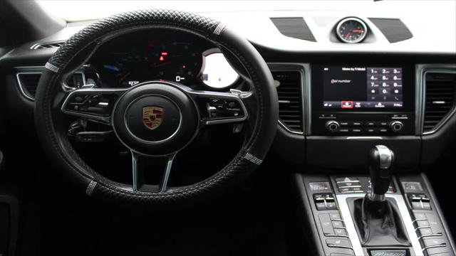 2018 Porsche Macan Standard