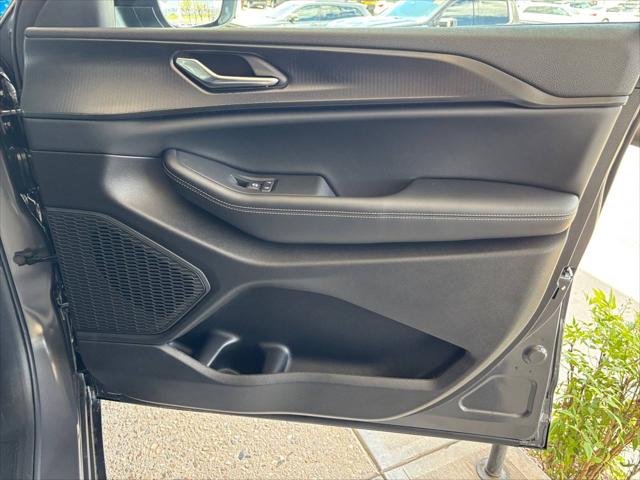 2025 Jeep Grand Cherokee Laredo X 4x2