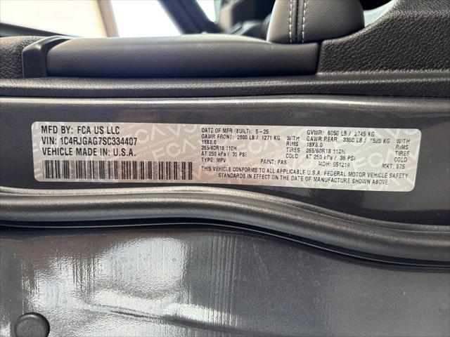 2025 Jeep Grand Cherokee Laredo X 4x2