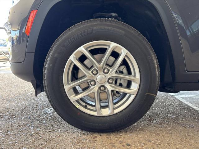 2025 Jeep Grand Cherokee Laredo X 4x2