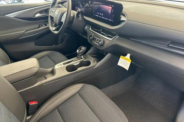 2025 Buick NV Preferred FWD