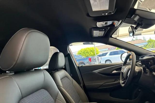 2025 Buick NV Preferred FWD