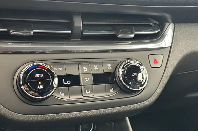 2025 Buick NV Preferred FWD