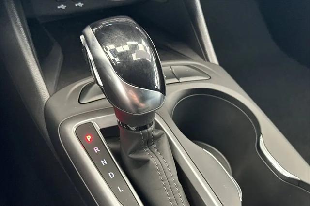 2025 Buick NV Preferred FWD
