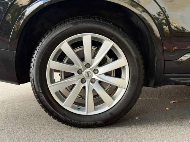 2017 Volvo XC90 T6 Momentum