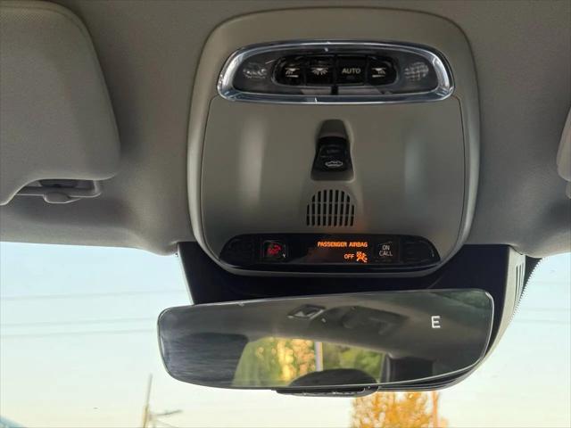 2017 Volvo XC90 T6 Momentum