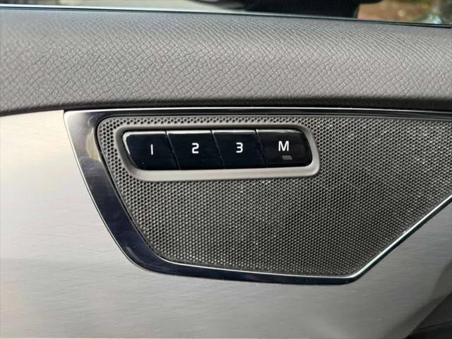 2017 Volvo XC90 T6 Momentum