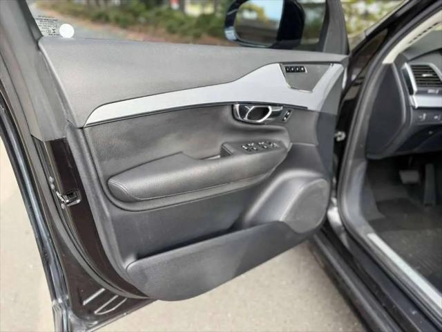 2017 Volvo XC90 T6 Momentum