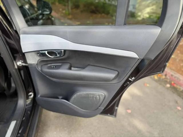 2017 Volvo XC90 T6 Momentum