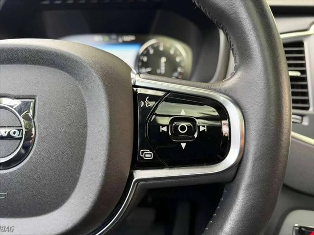 2017 Volvo XC90 T6 Momentum