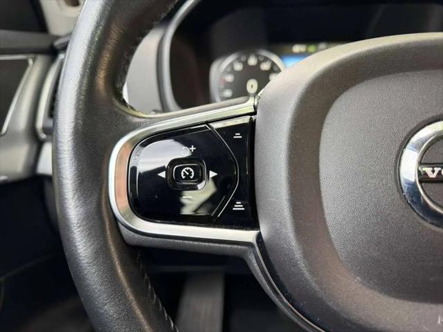 2017 Volvo XC90 T6 Momentum