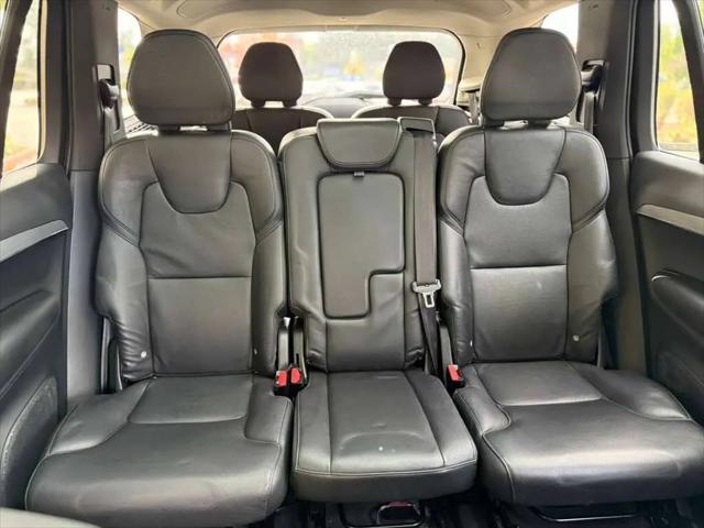 2017 Volvo XC90 T6 Momentum