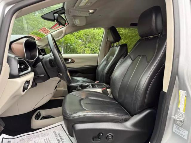 2017 Chrysler Pacifica Touring-L