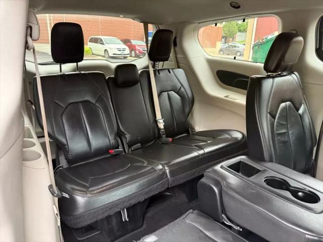 2017 Chrysler Pacifica Touring-L