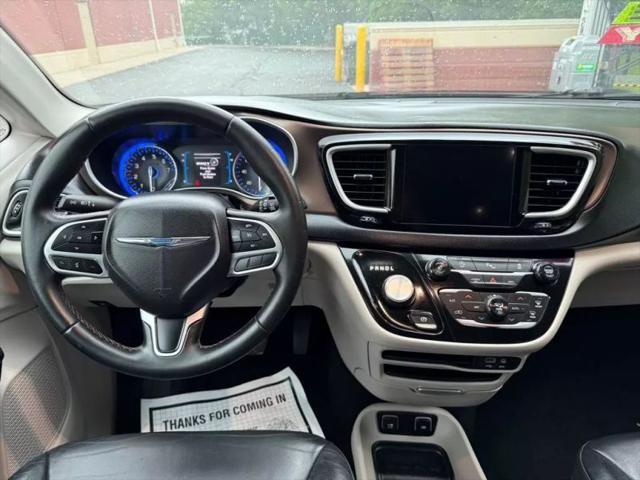 2017 Chrysler Pacifica Touring-L